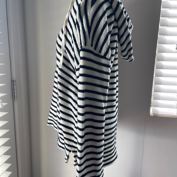 ONEILL V NECK HOODIE - Picture 2 of 4